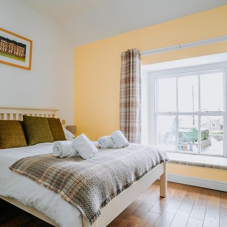 Peak District, The Greyhound Inn, Warslow Circa 1750 Экстерьер фото
