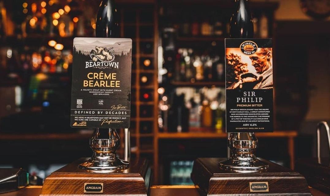 Peak District, The Greyhound Inn, Warslow Circa 1750 Экстерьер фото